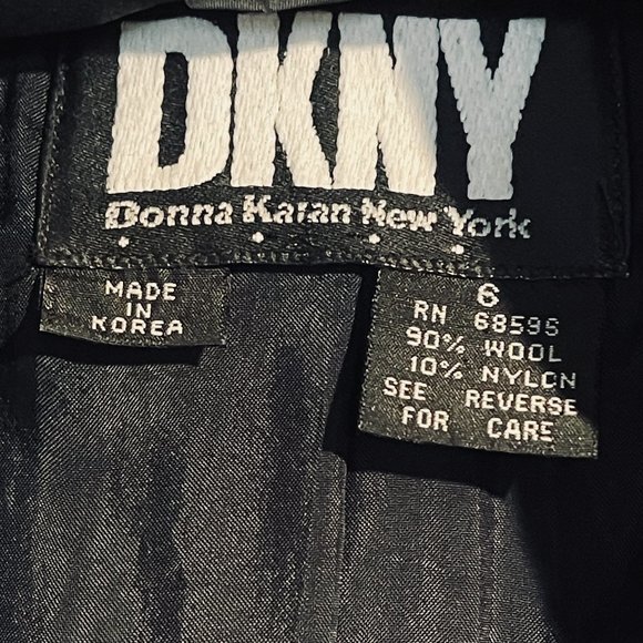 Vintage DKNY perfect blazer - Picture 3 of 5